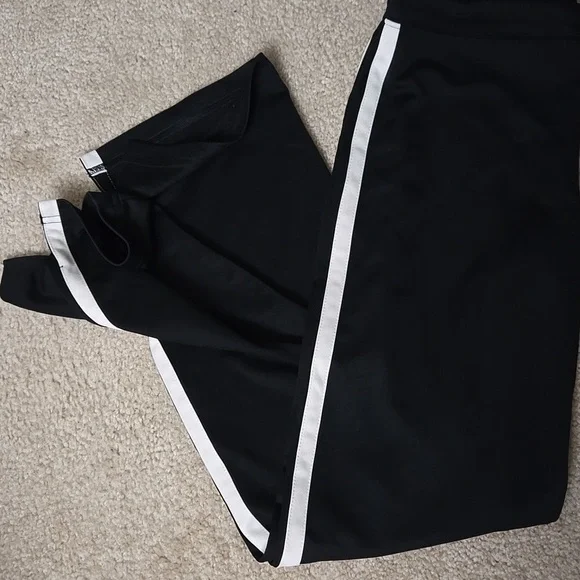 Jogging pants - Picture 3 of 11